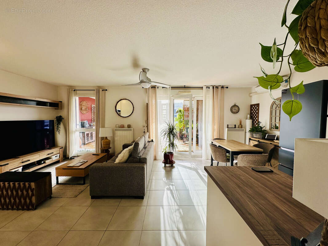 Appartement à LATTES