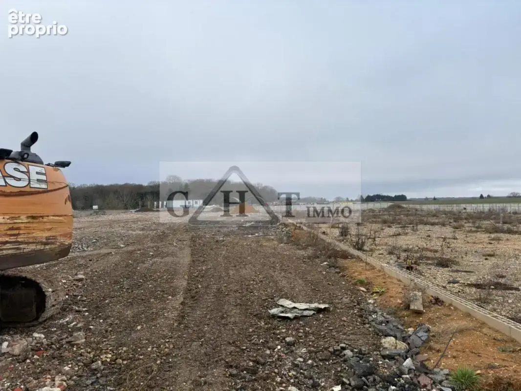 Terrain 11 000 m² avec pc – chaumes-en-brie - photo 2