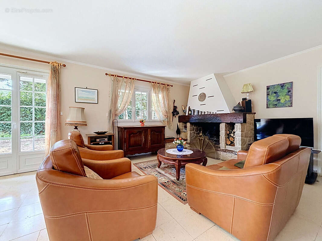 Maison 220 m² à Maurepas  - photo 6