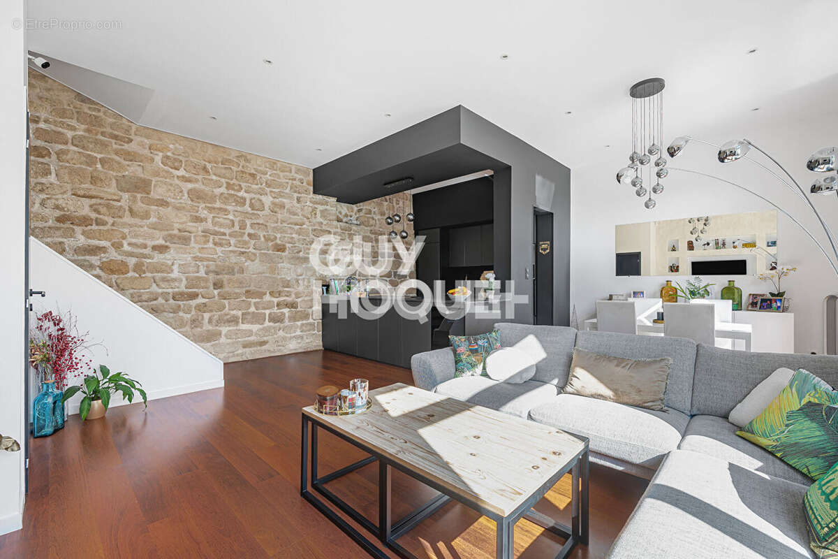 Maison d'exception -128 m2 -100 m2 de jardin arboré - photo 4