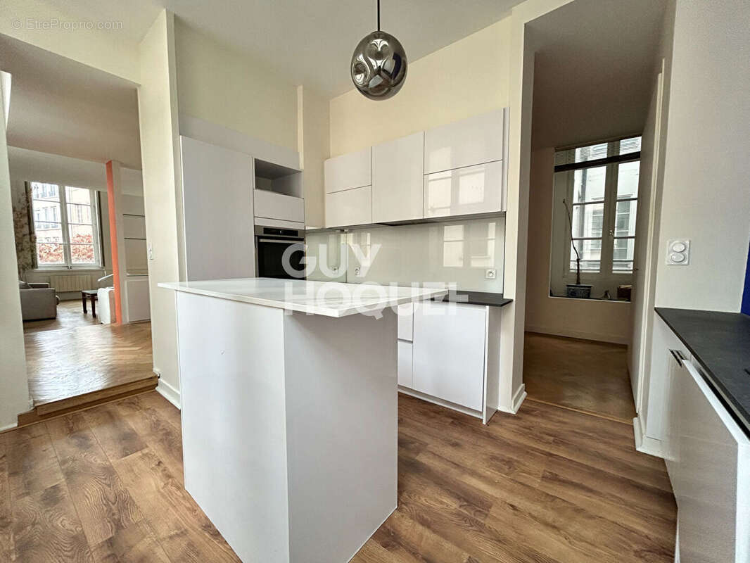 Appartement à LYON-1E