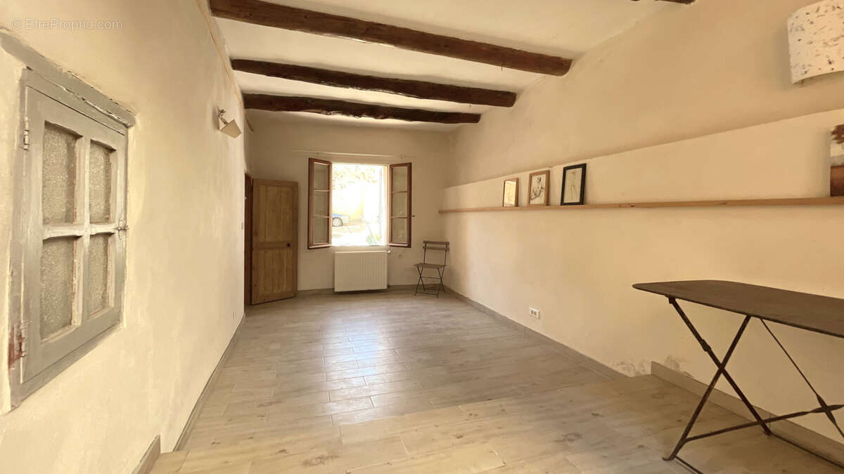 Maison à SAINT-QUENTIN-LA-POTERIE
