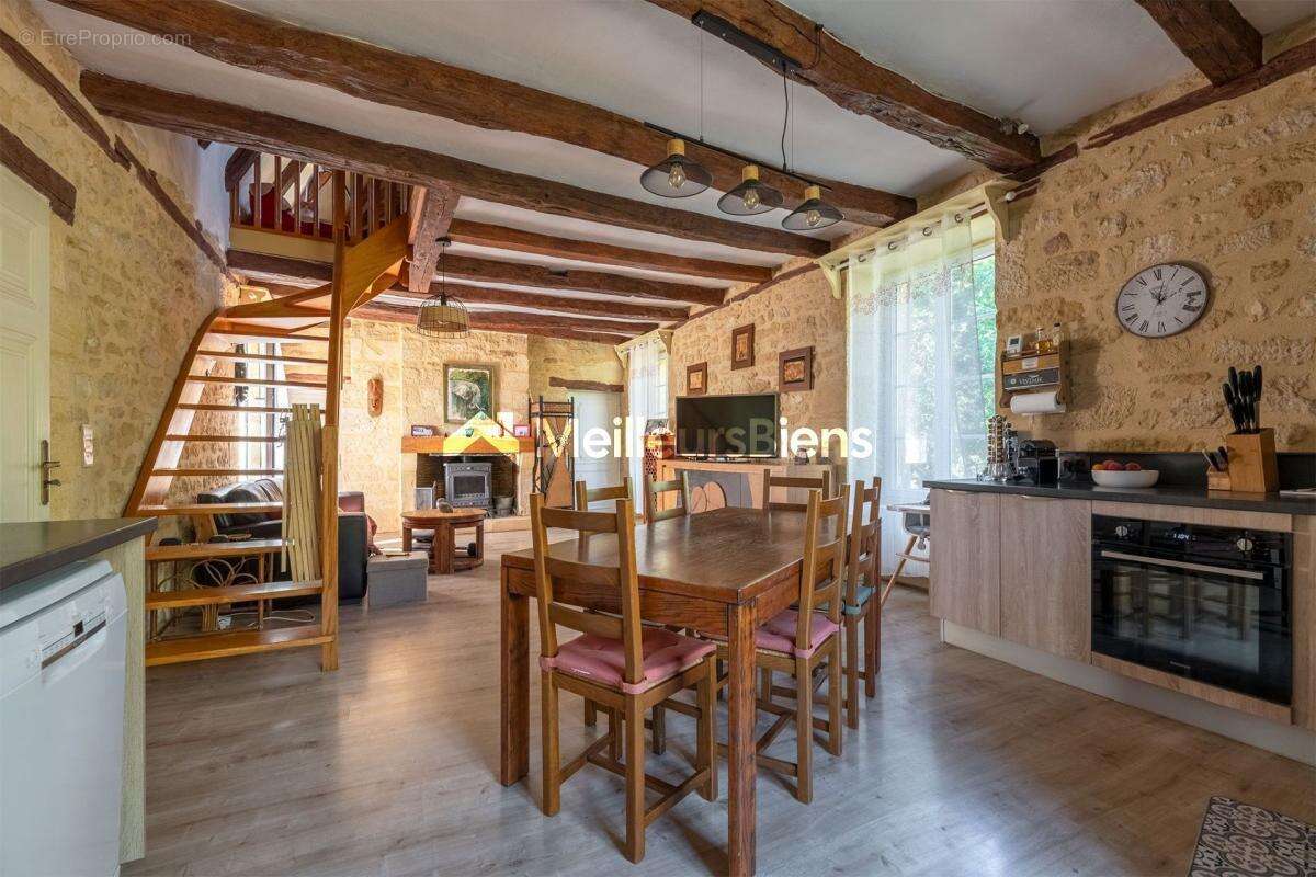 Ensemble immobilier de charme en pierre de 368m2 - photo 11