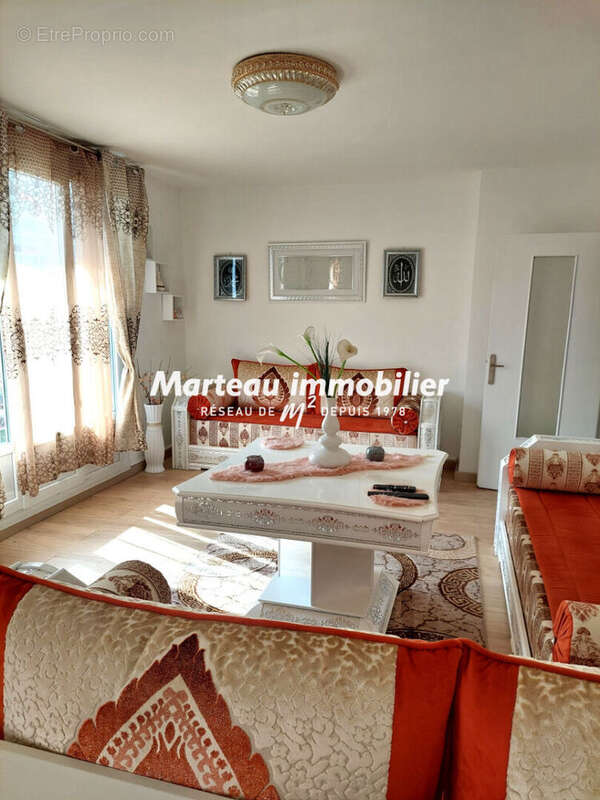 Appartement à ALLONNES