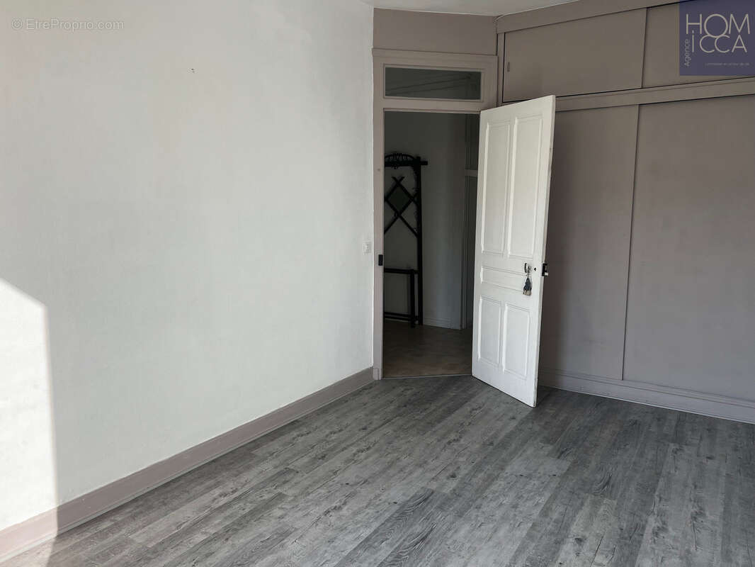 Lyon 8 rue florent vente appartement type 2 - photo 5