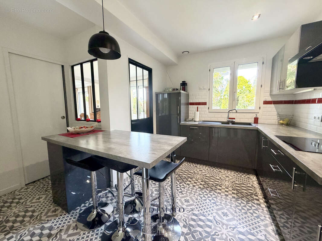 4371 - Maison familiale dans le centre-ville - photo 10