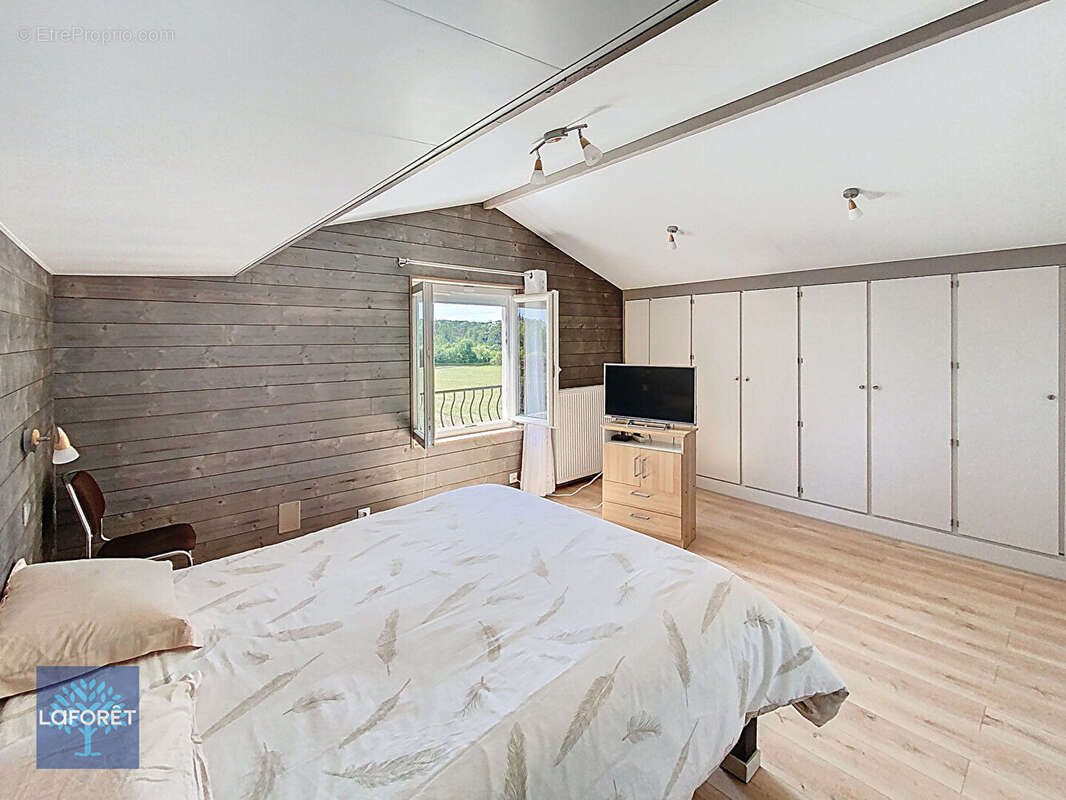 Maison à LEUVILLE-SUR-ORGE