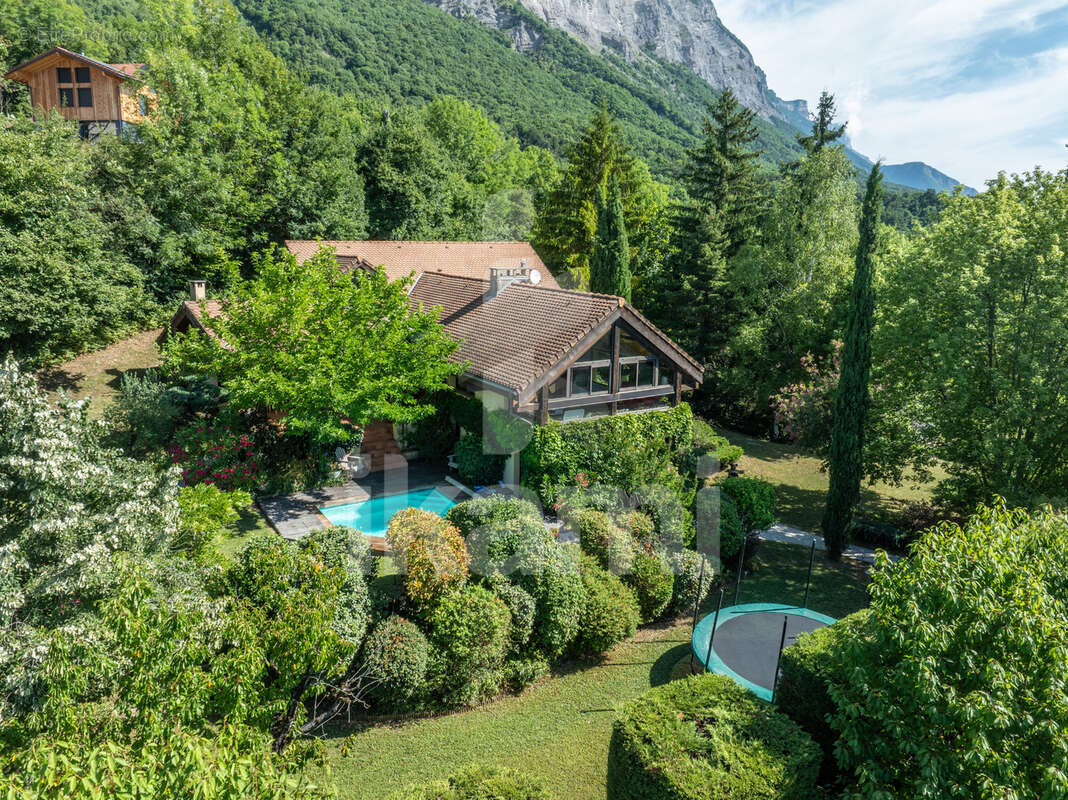 Corenc maison de 250 m2 avec vue panoramique - photo 20