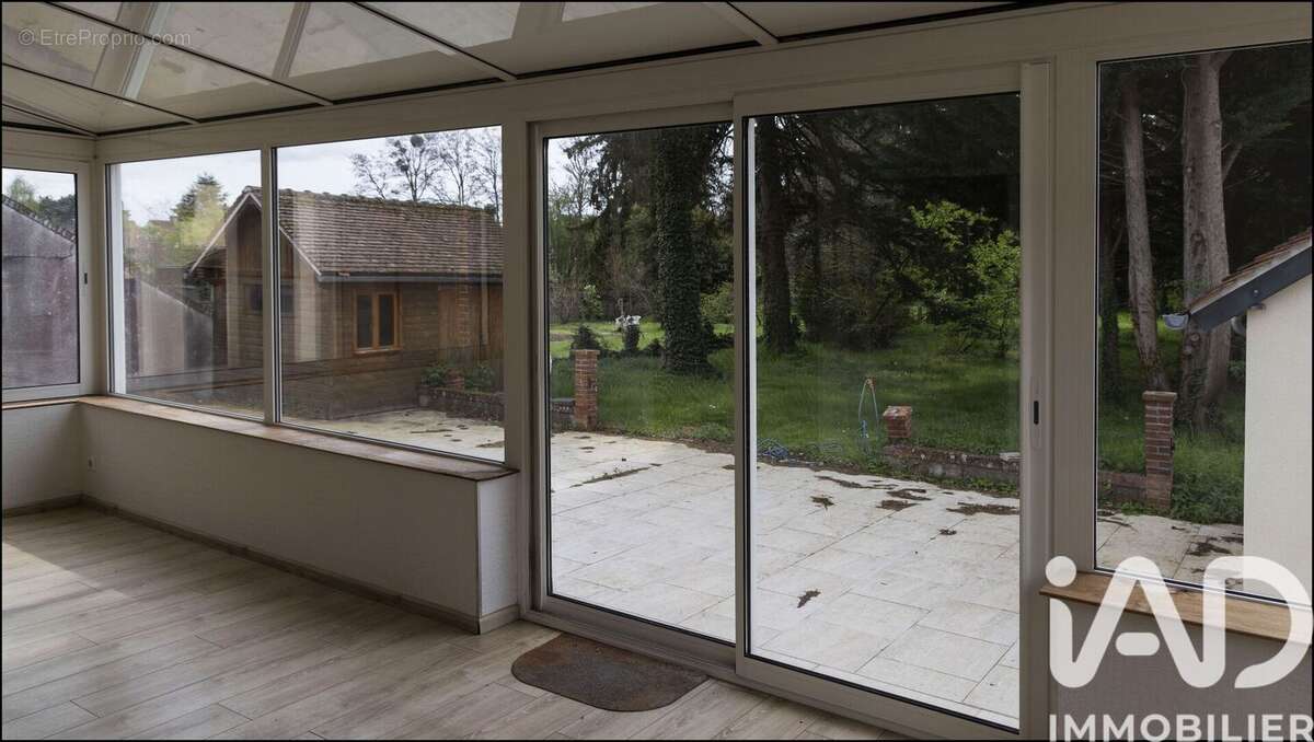 Maison 320 m² à Saint-Aignan-Le-Jaillard  - photo 4