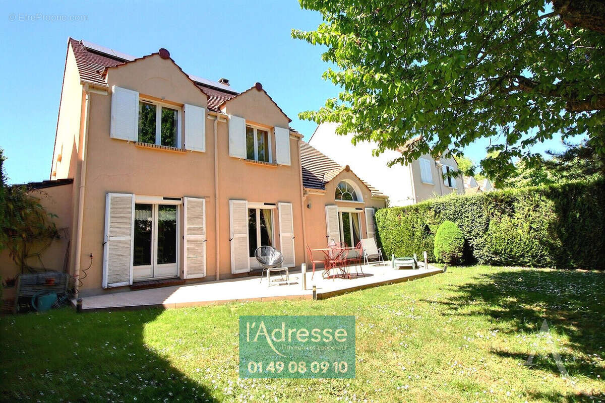 Maison à THIAIS