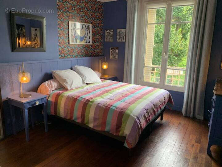 Appartement à MARNES-LA-COQUETTE