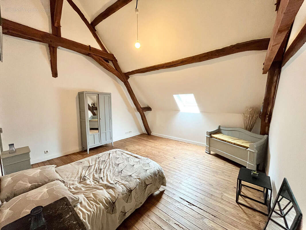 Maison à SAINT-ETIENNE-DE-CHIGNY