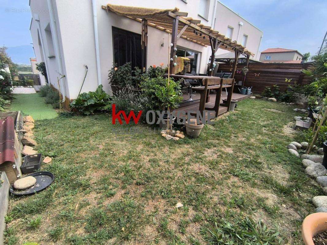 Appartement à TRESSERRE