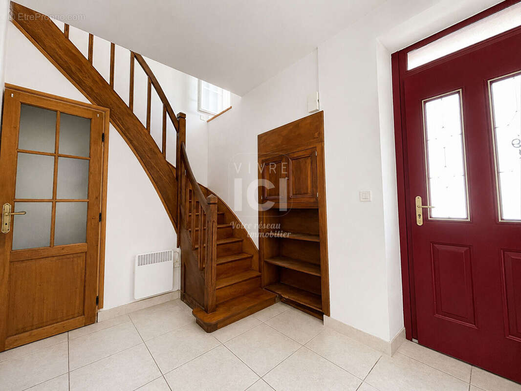 Maison - 4 pièces - 115 m² & Dépendances 200 m² - photo 3