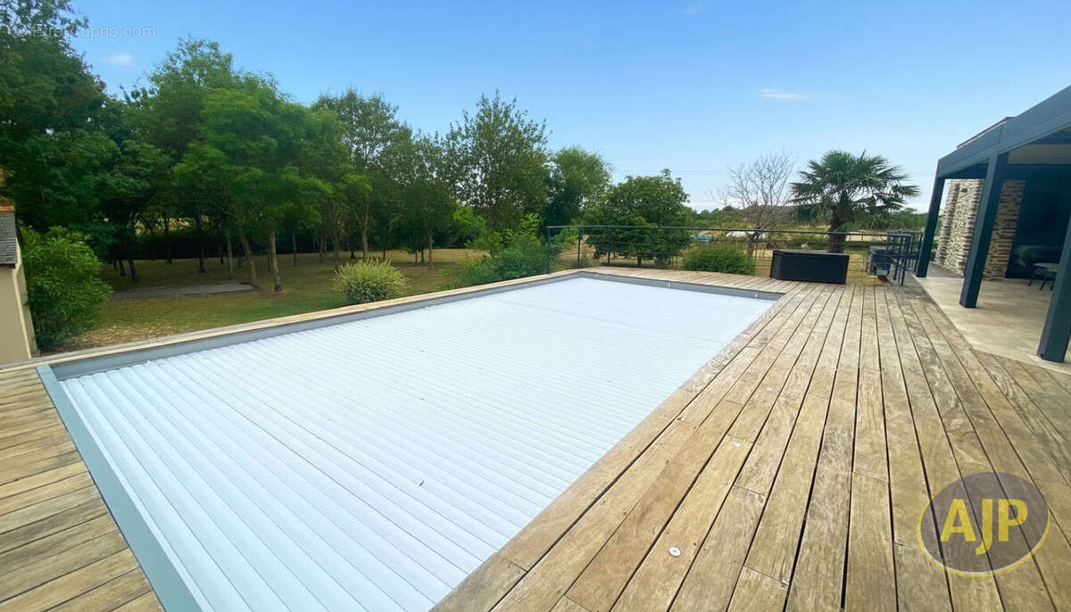 Contemporaine de plain-pied de 185 m² avec piscine ? Saint-Georges-sur-Loire - photo 8