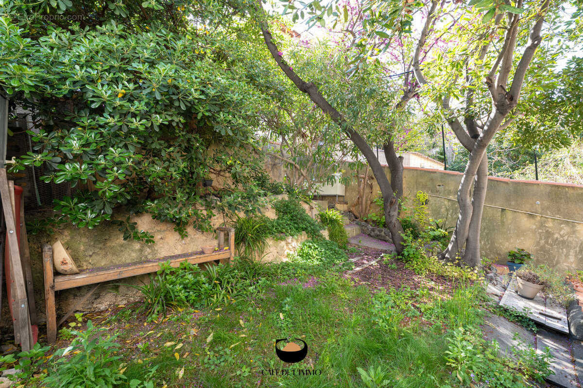 Appartement à MARSEILLE-6E