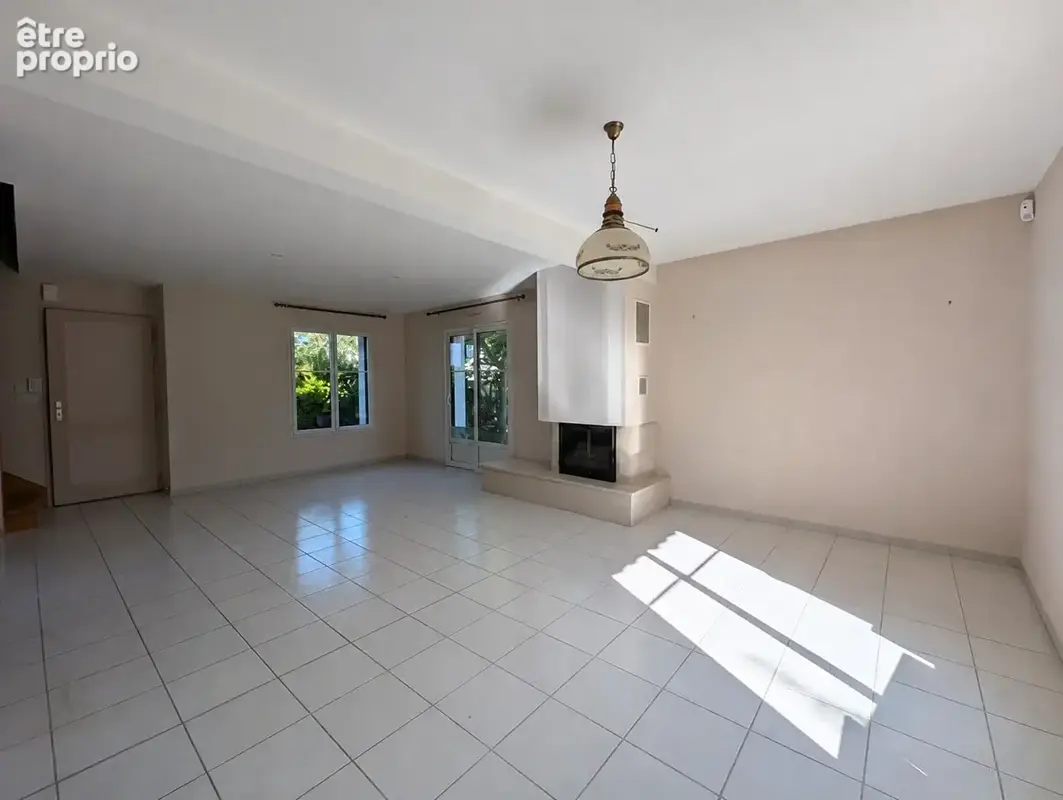 Maison Dol-de-Bretagne ? Hyper-centre, 4 chambres, vie de plain-pied, garage et terrain - photo 3