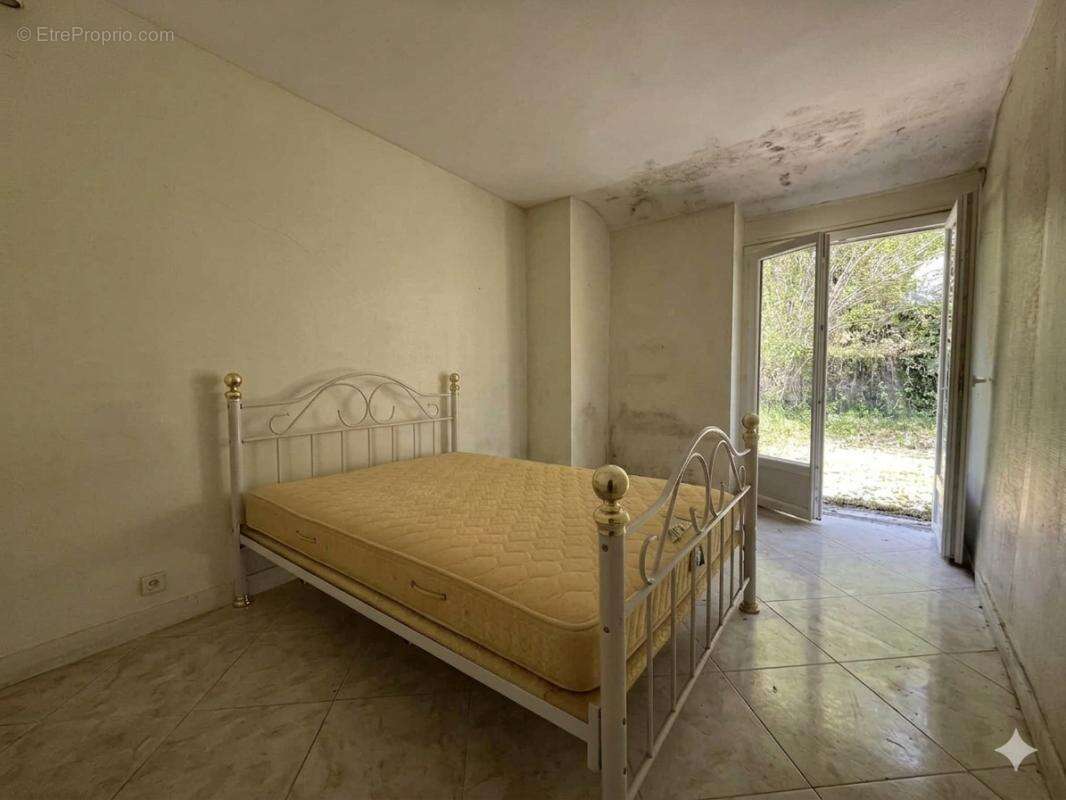 Maison à SACLAS