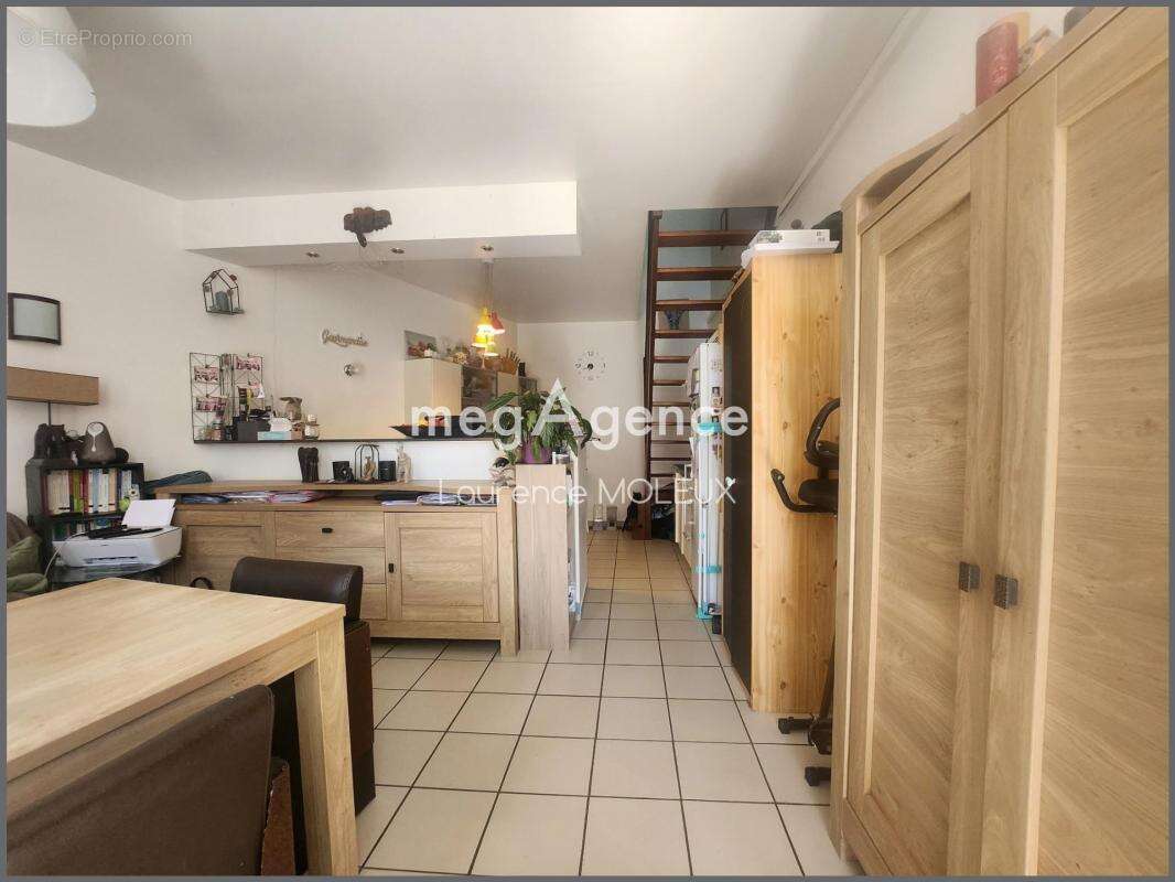Appartement à LA CAPELLE-LES-BOULOGNE