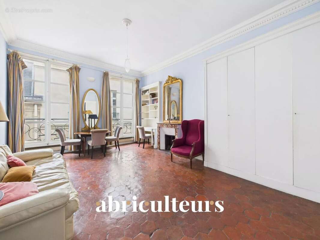 Appartement à PARIS-4E