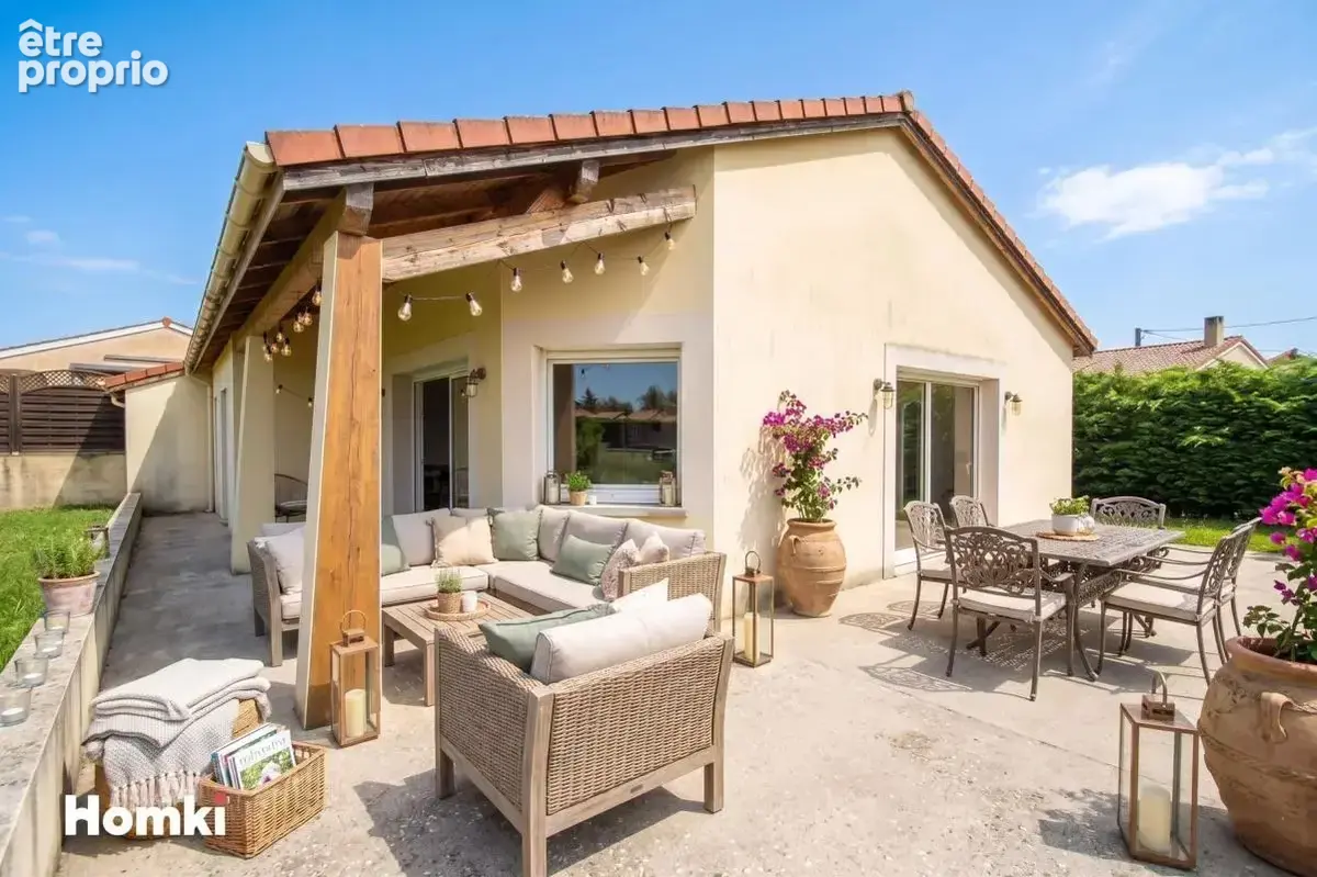 Maison/Villa T4 de 110 m² à Bas-en-Basset 43210 - photo 1