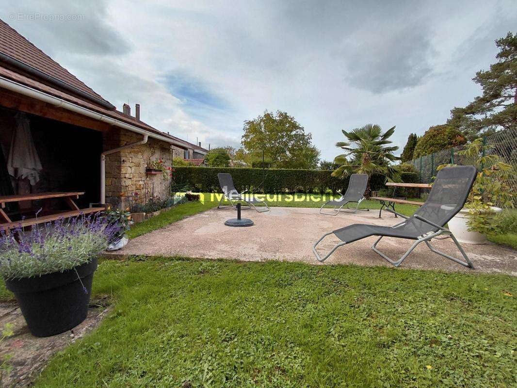 Maison à CHAMPIGNY-SOUS-VARENNES