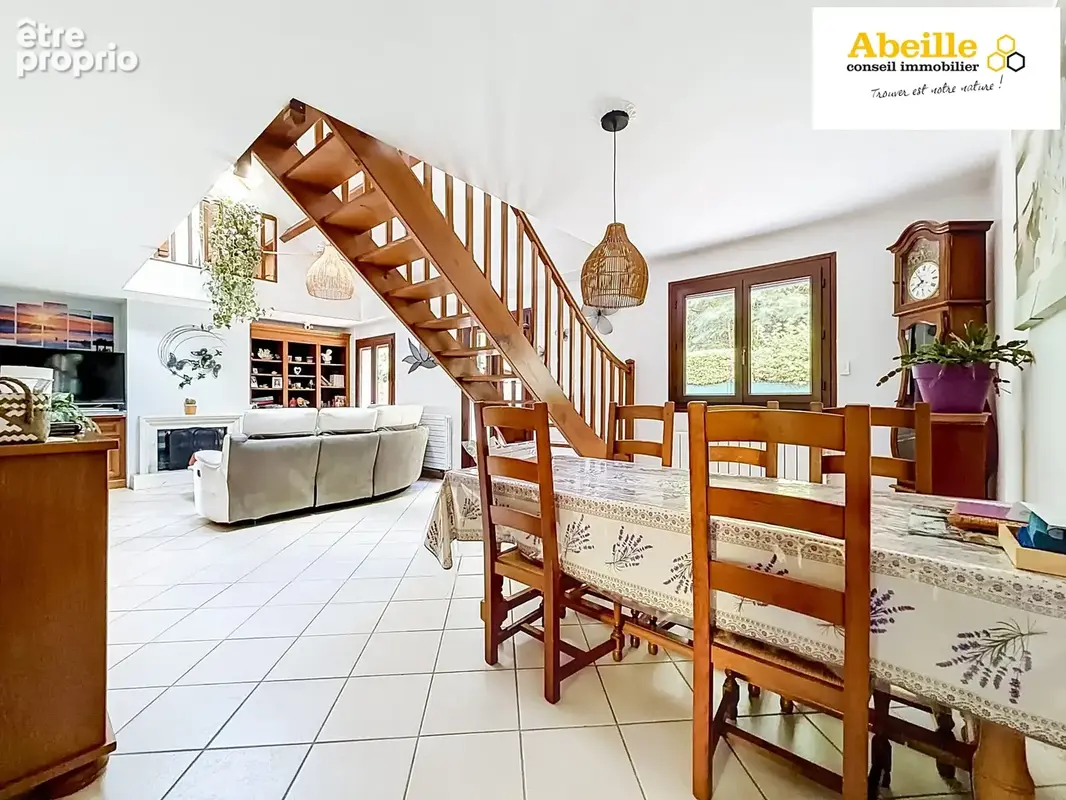Maison traditionnelle de 117 m2 sur cave totale terrain 539 m2 - photo 3