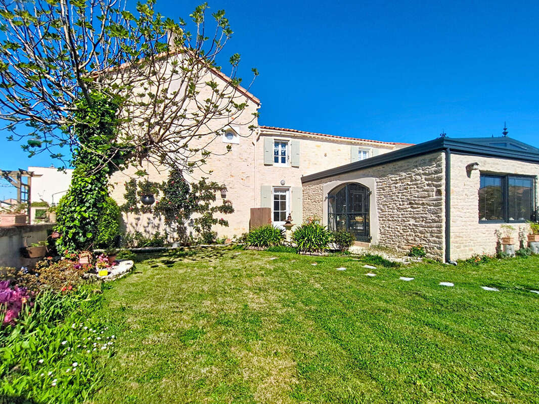 Maison à COURCON