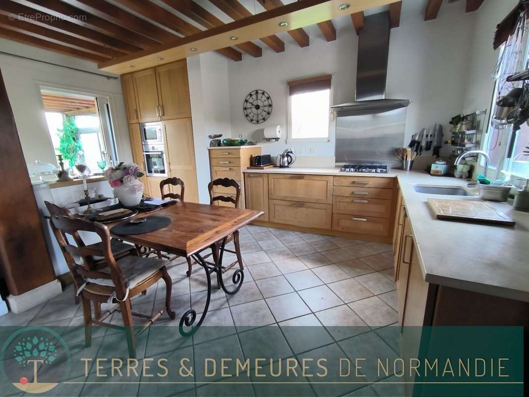 Maison à PONT-L&#039;EVEQUE