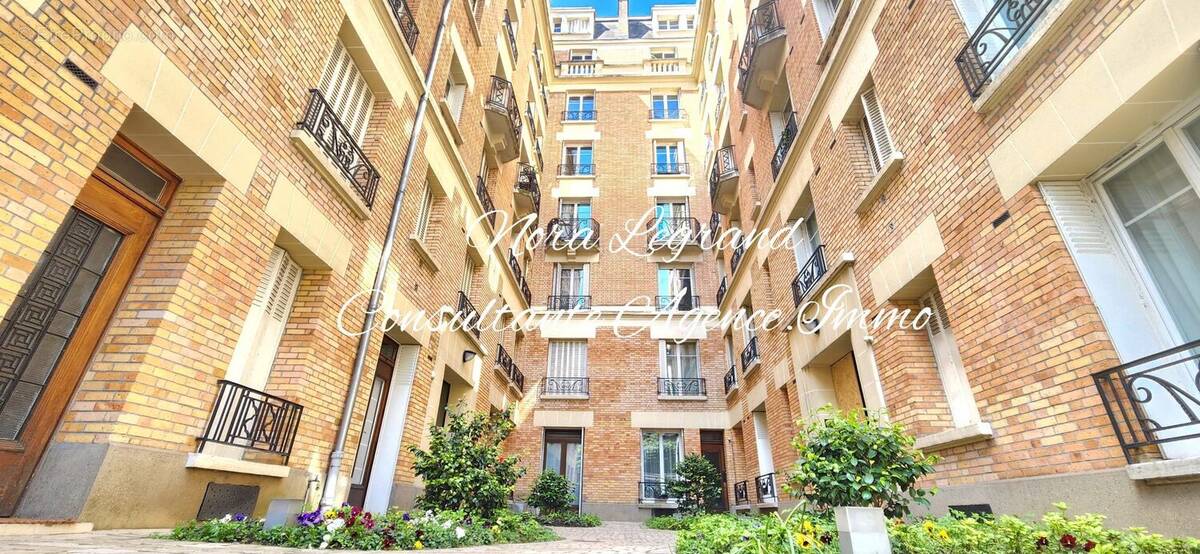 Appartement à NEUILLY-SUR-SEINE