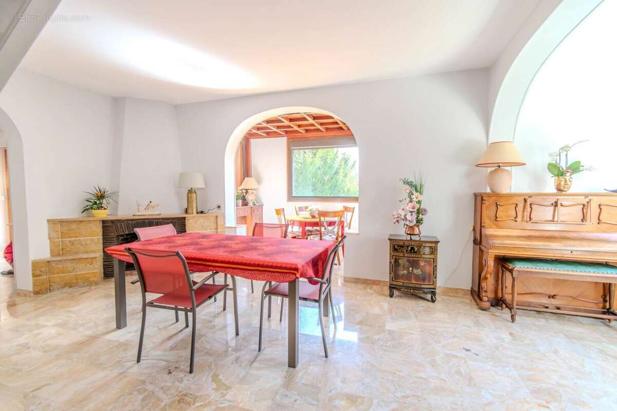 Maison à MONTMORENCY