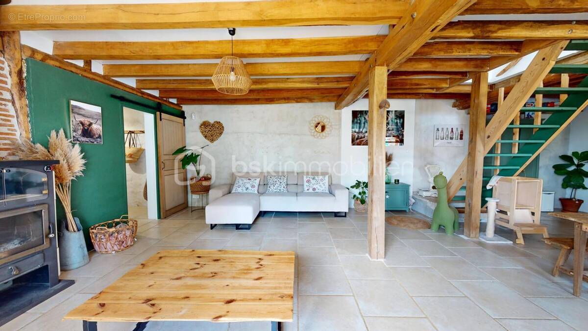 Maison à MEZIERES-EN-GATINAIS