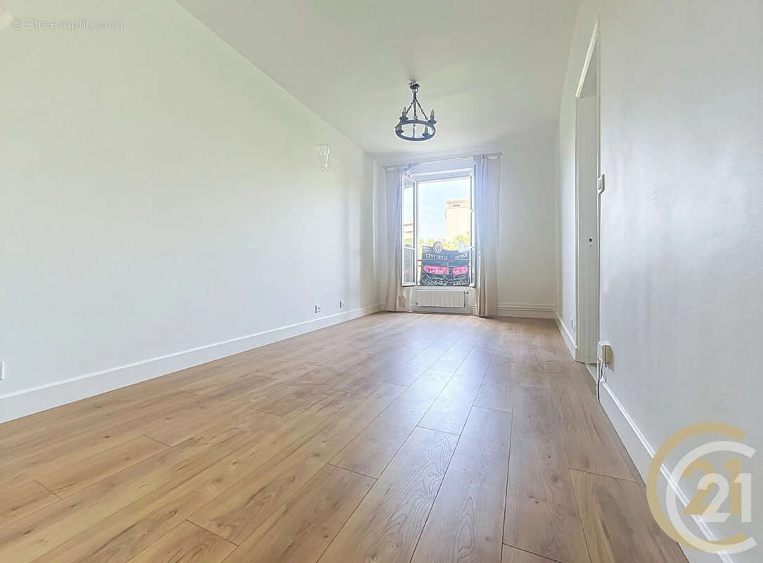 Appartement à PARIS-12E