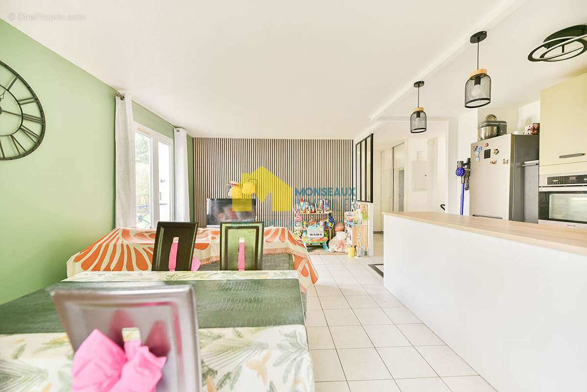 Appartement à CHILLY-MAZARIN