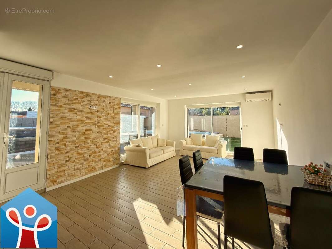 Maison à VILLENEUVE-LES-BEZIERS