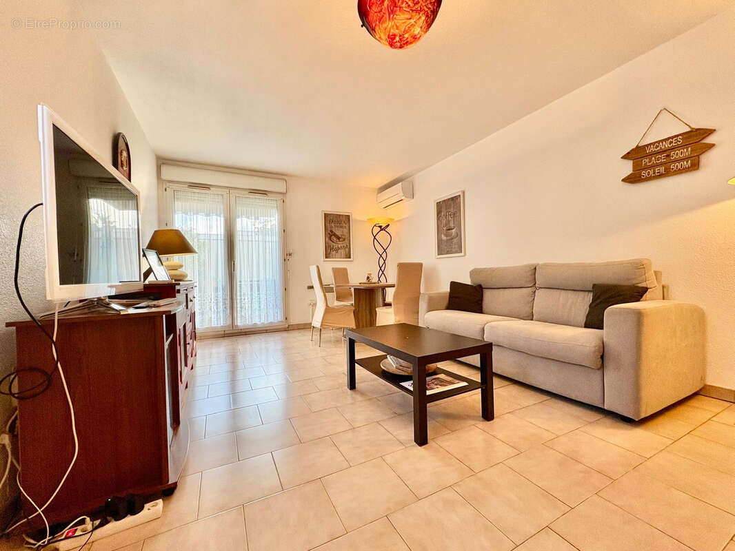 83600 frejus plage appartement f2 en rez de jardin garage piscine - photo 8