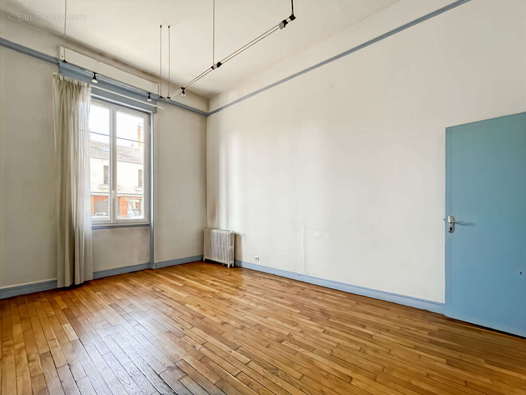 Appartement à MELUN