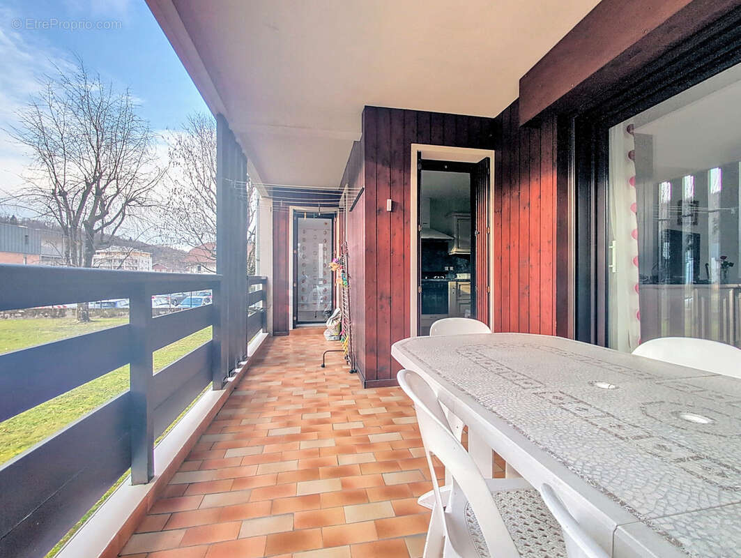 Rumilly - Appartement 3 chambres - Terrasse - Cave - Garage - photo 11