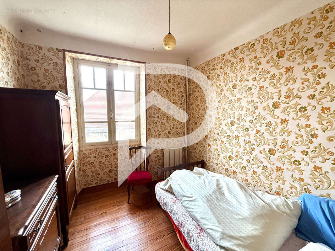 Maison à VIELLESEGURE