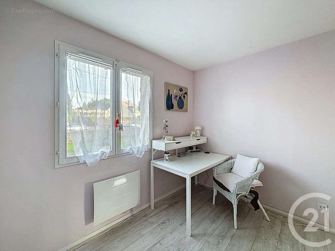 Maison à SAVIGNY-LE-TEMPLE