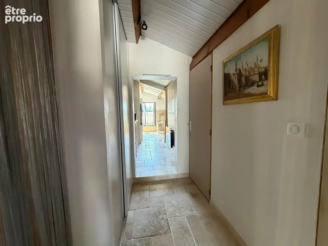 Très bel ensemble immobilier avec potentiel locatif, sur 12 ha - photo 8