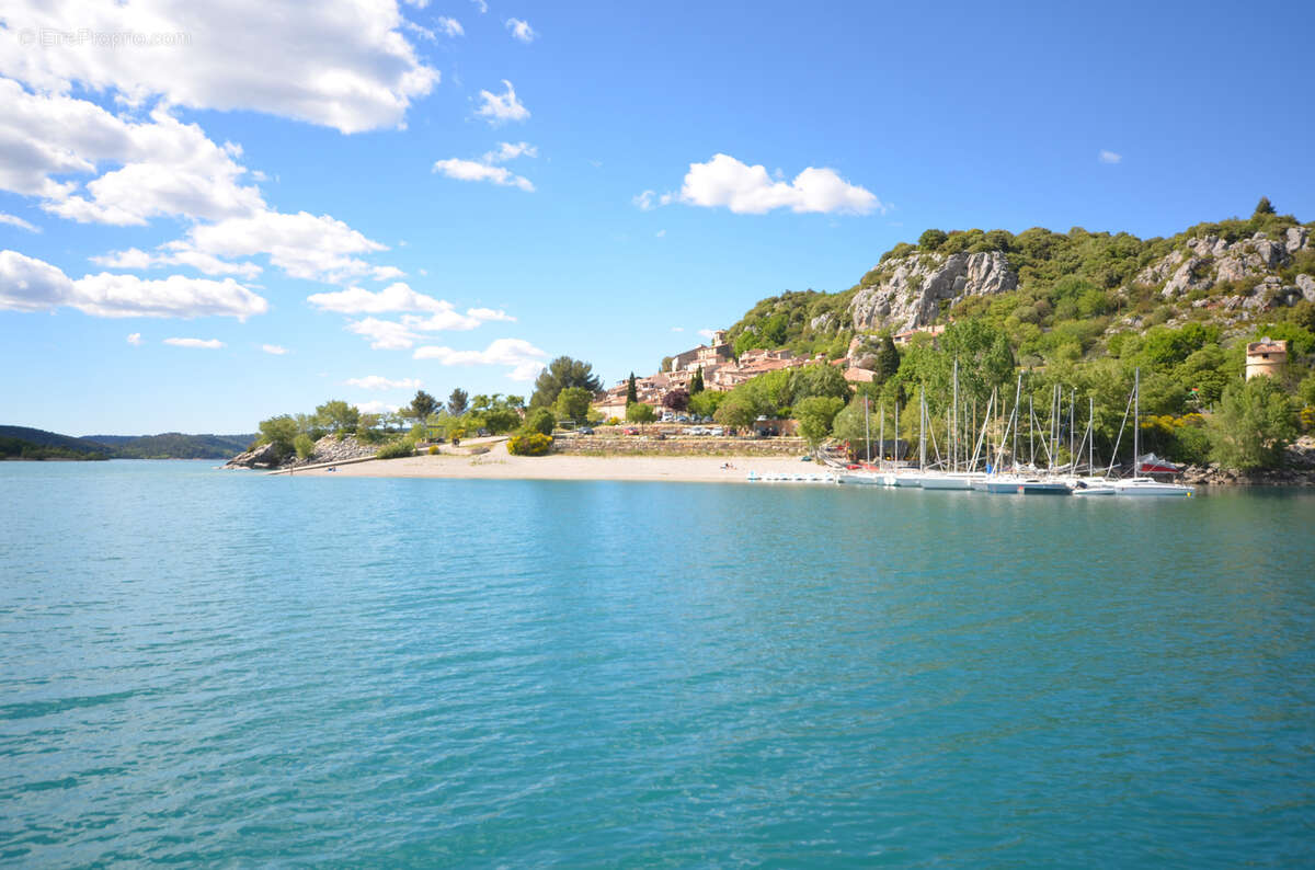 Bauduen vue sur le lac et le village - photo 12