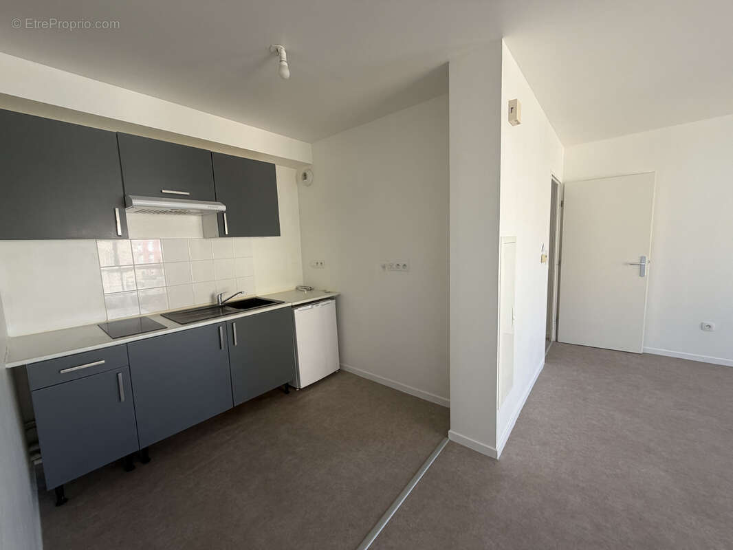 Amiens secteur quai de la somme : tres bel appartement t2 de 43.22 m2 avec parking en sous-sol - photo 3