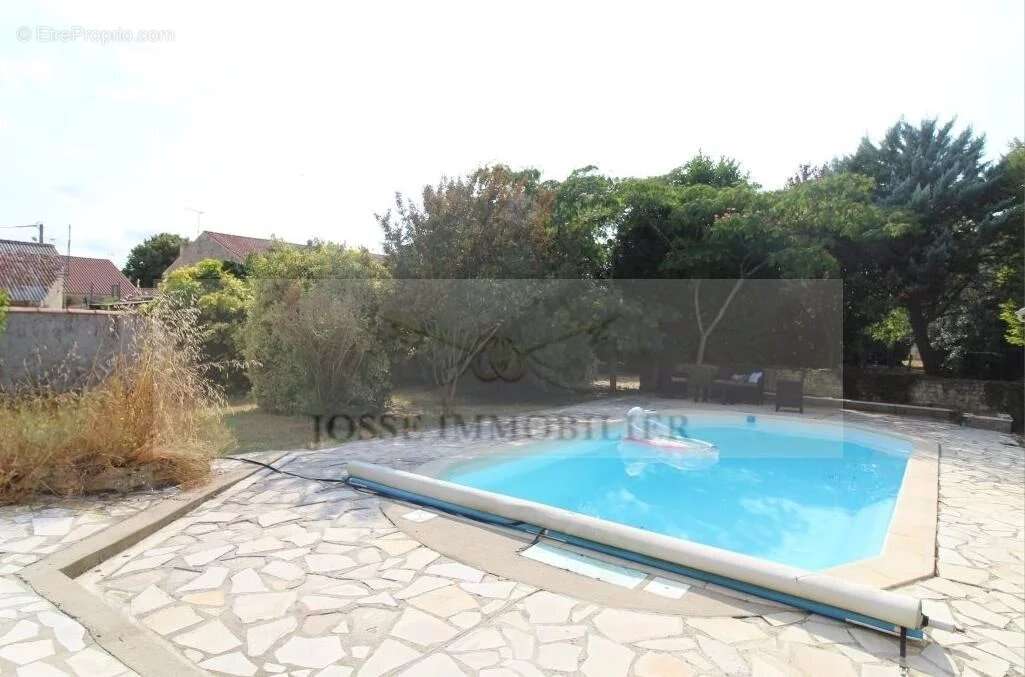 Maison 156 m² à Saint-Georges-Du-Bois  - photo 5