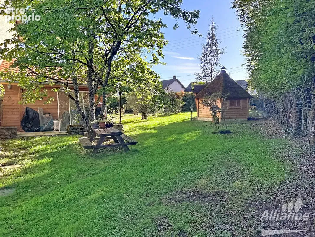 Maison avec 4 chambres terrain 1835  m2 avec grange - photo 6