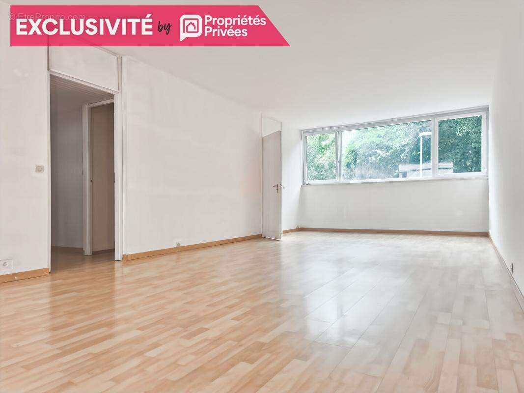 Tourcoing Secteur Ma Campagne, Appartement de type 2 de 64.43 avec cave et place de parking...m2 - photo 2
