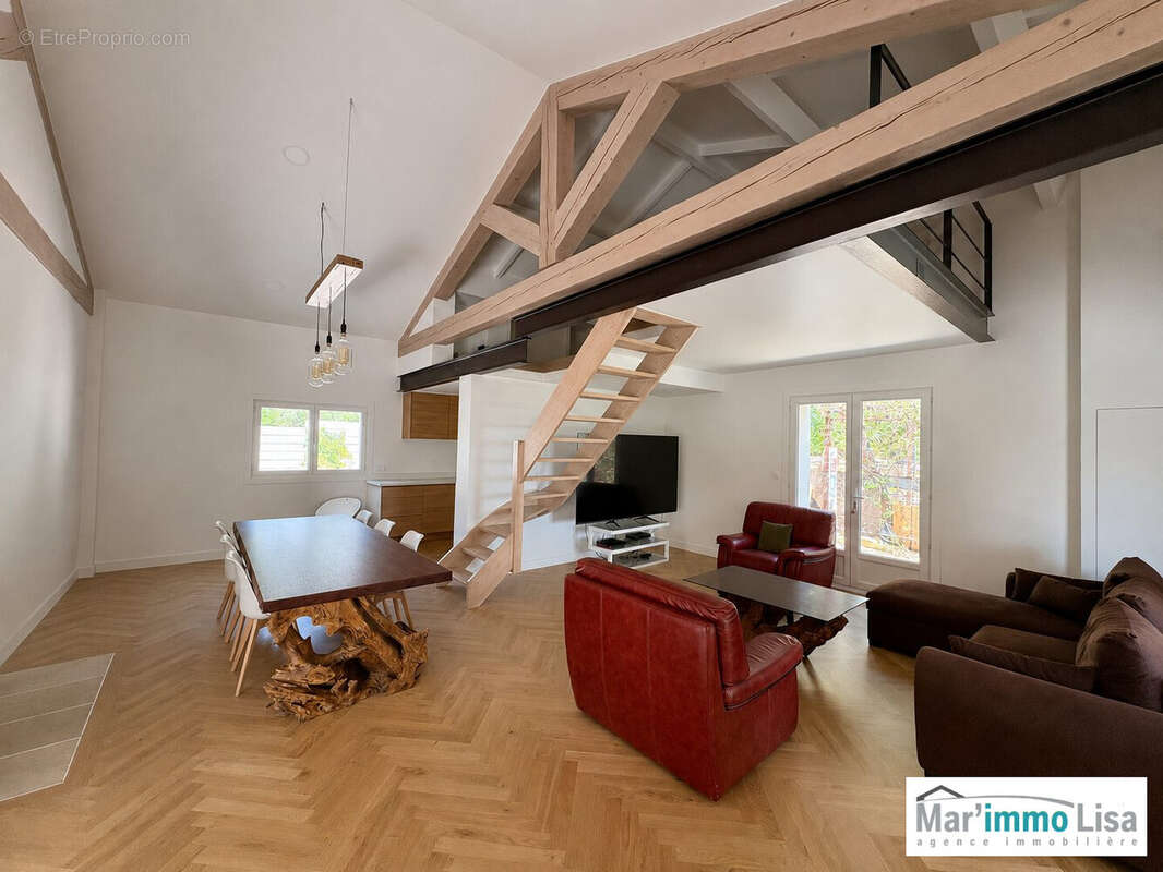 Maison 177 m² à Merindol  - photo 7