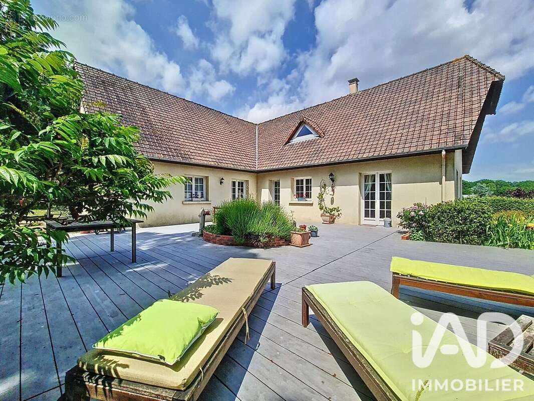 Maison 244 m² à Amfreville-La-Campagne  - photo 2