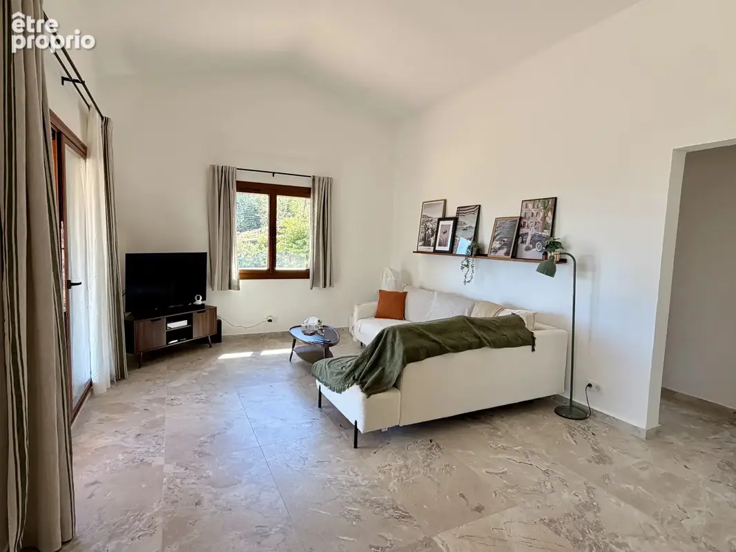 Villa de plain-pied entièrement rénovée avec vue panoramique - photo 9