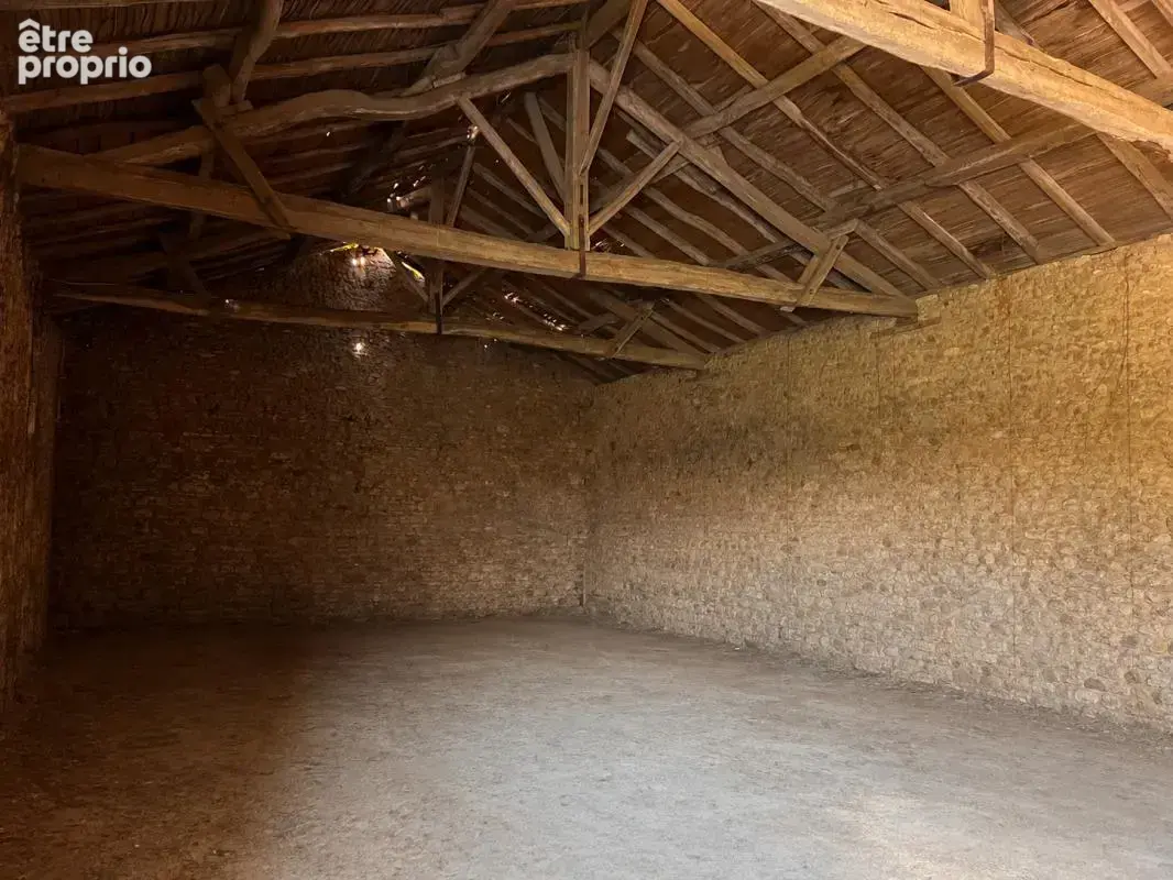 Longère de Caractère avec Jardin, Garage et Dépendances - photo 18
